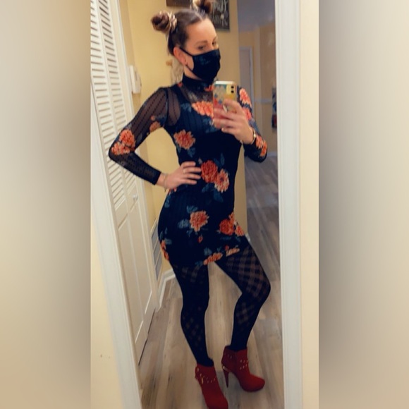 Dresses & Skirts - Planet gold sheer floral mid length dress size small